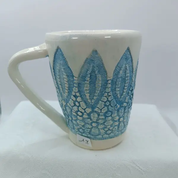 Mug Bleu Ciel avec Dentelle Raffinée
