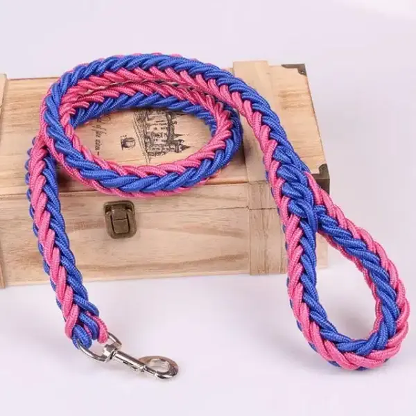 Laisse tricotée rose et bleu chien